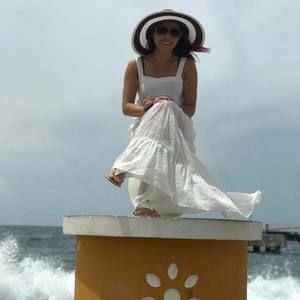 Meet your Posher, Hong lien